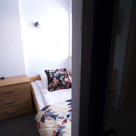 Jednoosobowy 扎科帕内